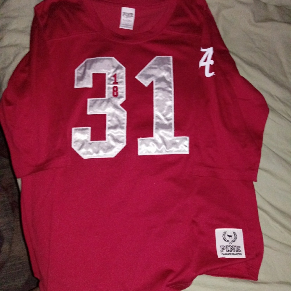 Red sz large VS Pink jersey